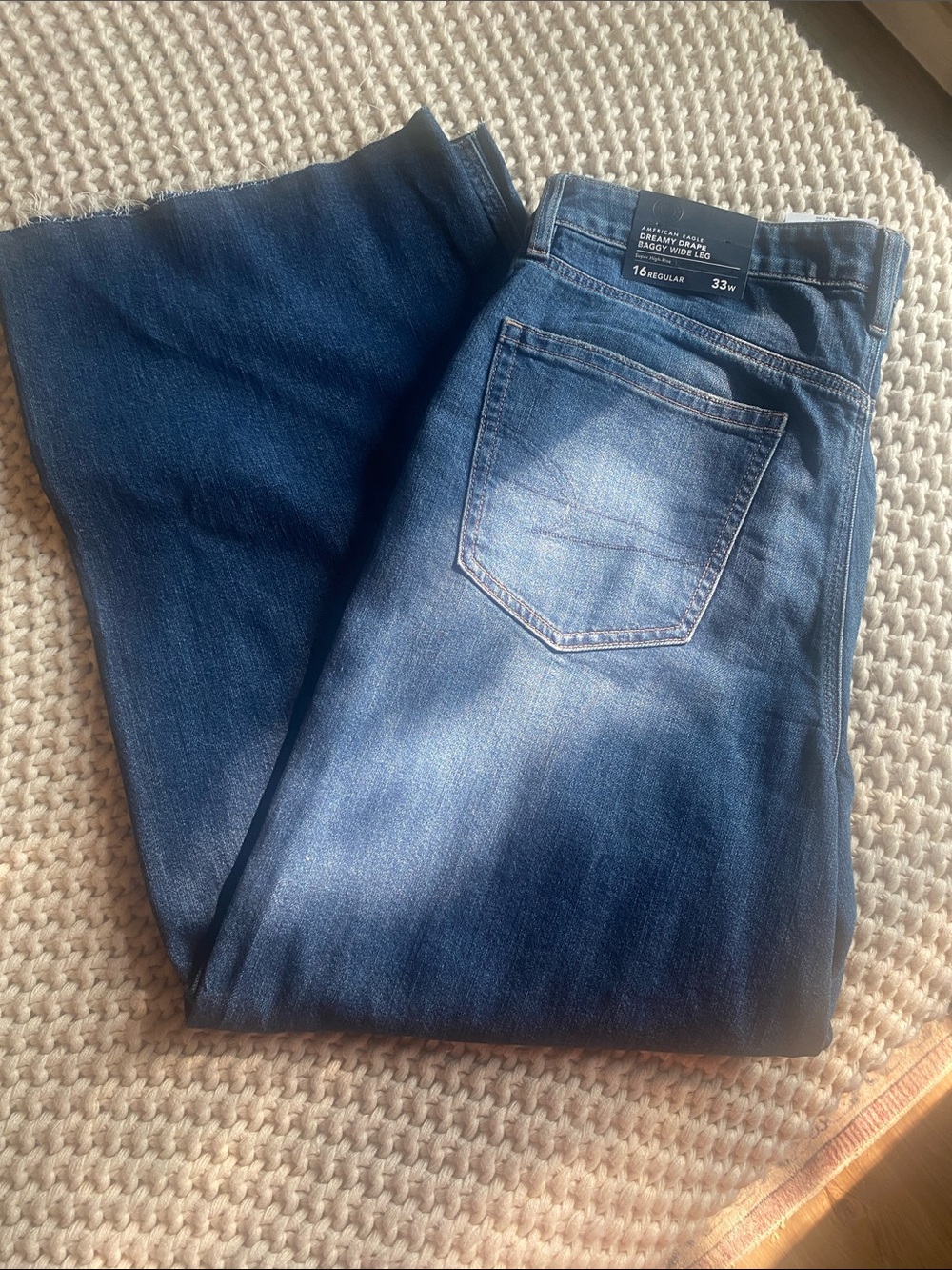 American Eagle High Waisted Baggy Wide Leg Jean - Picture 6 of 7
